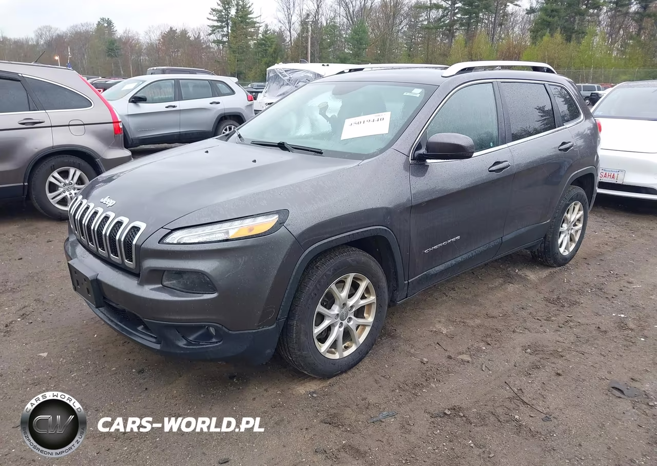 2017 Jeep Cherokee Latitude 4X4 VIN:1C4PJMCS6HW556967 - 2
