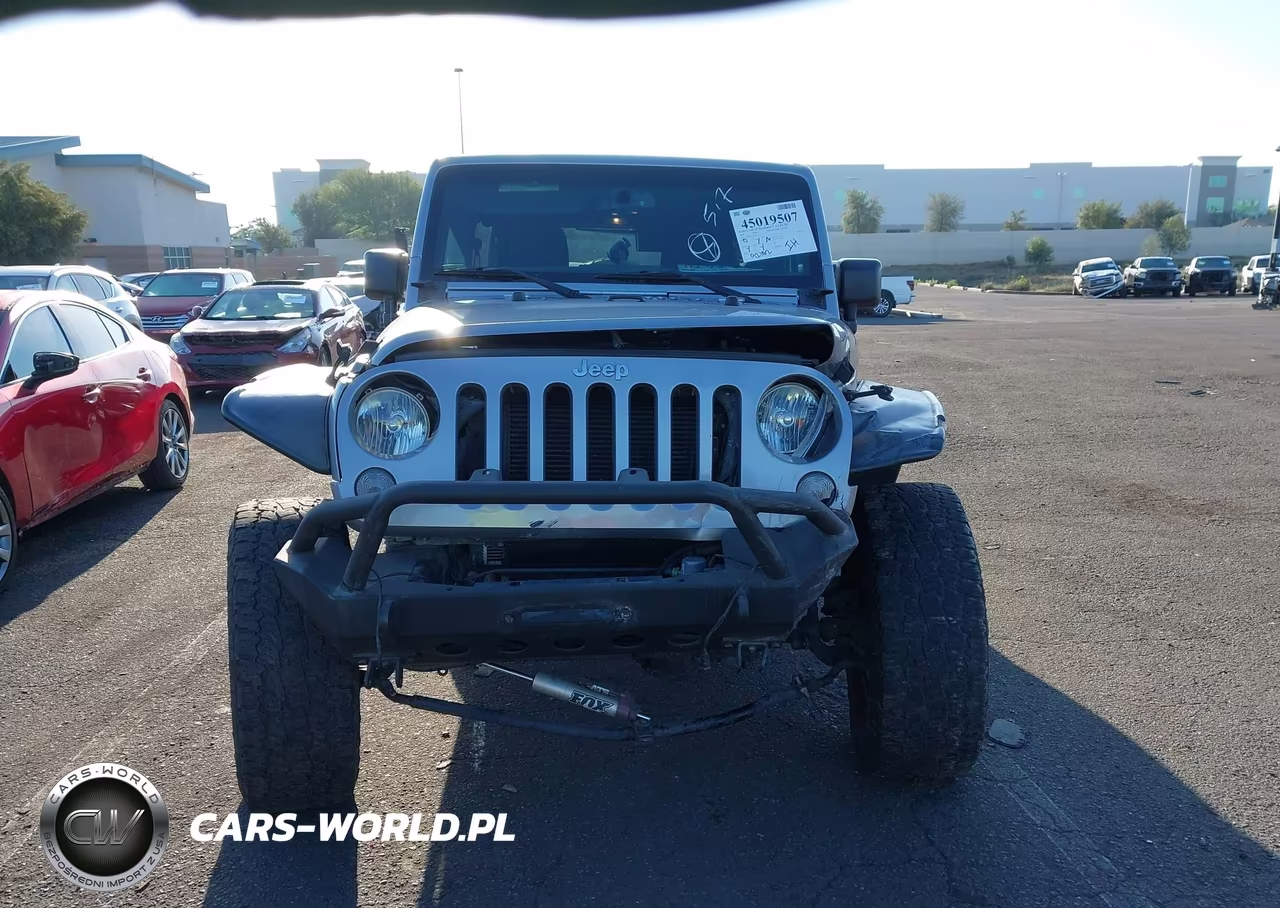 2015 Jeep Wrangler Unlimited Sahara VIN:1C4BJWEG7FL685152 - 12