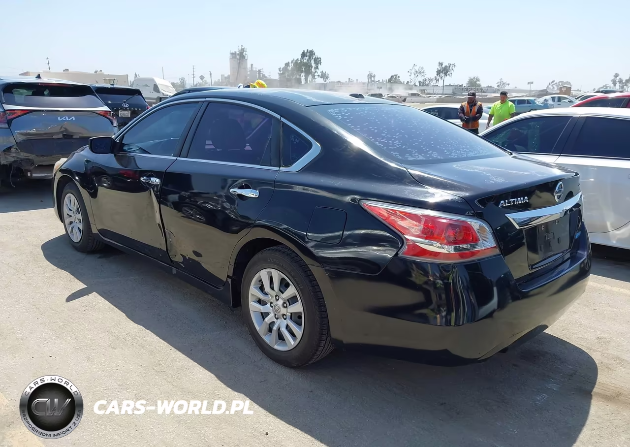 2014 Nissan Altima 2.5 S VIN:1N4AL3AP3EN230396 - 3