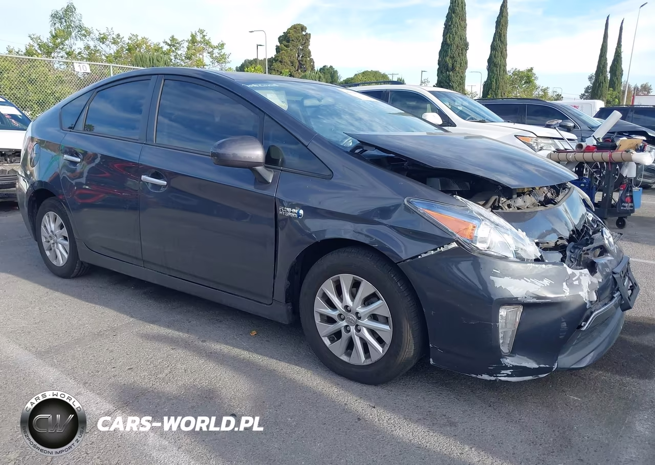 2015 Toyota Prius Plug-In – zdjęcie 1 z 18