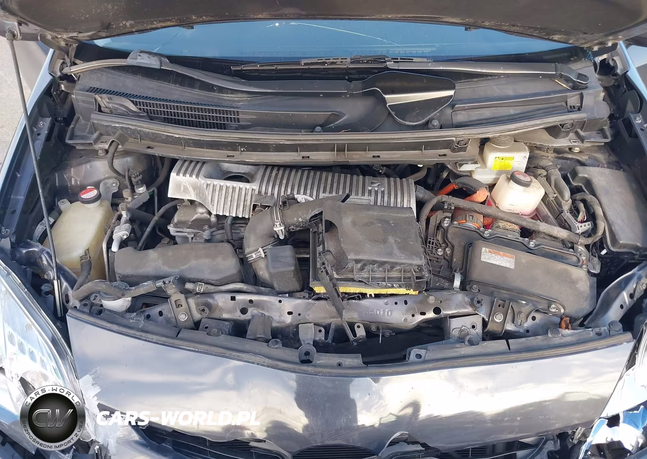 2015 Toyota Prius Plug-In VIN:JTDKN3DP2F3074739 - 10