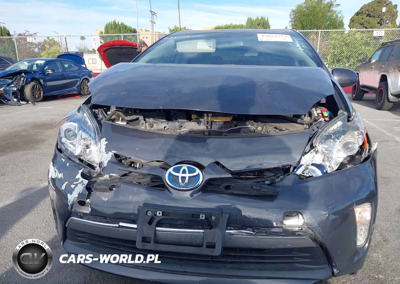 2015 Toyota Prius Plug-In VIN:JTDKN3DP2F3074739 - 12