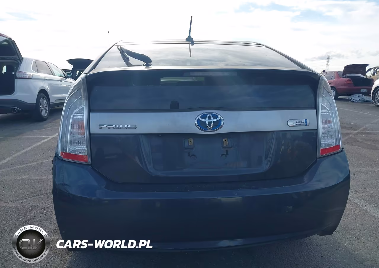 2015 Toyota Prius Plug-In VIN:JTDKN3DP2F3074739 - 16