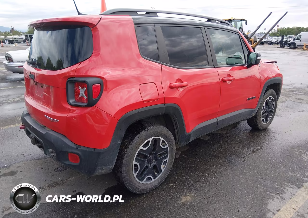 2015 Jeep Renegade Trailhawk VIN:ZACCJBCT2FPC33389 - 4