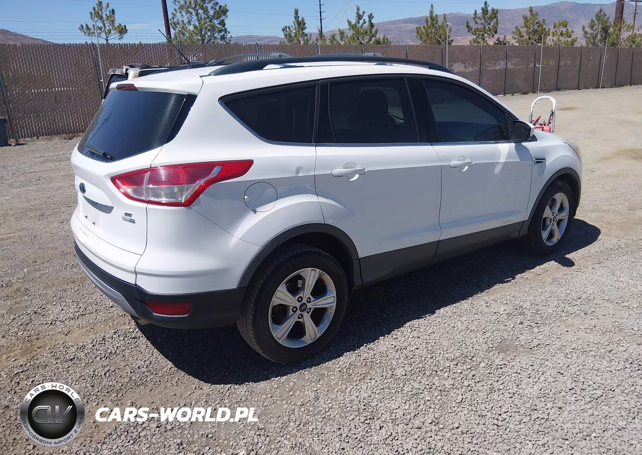 2015 Ford Escape Se VIN:1FMCU9GX2FUA53143 - 4
