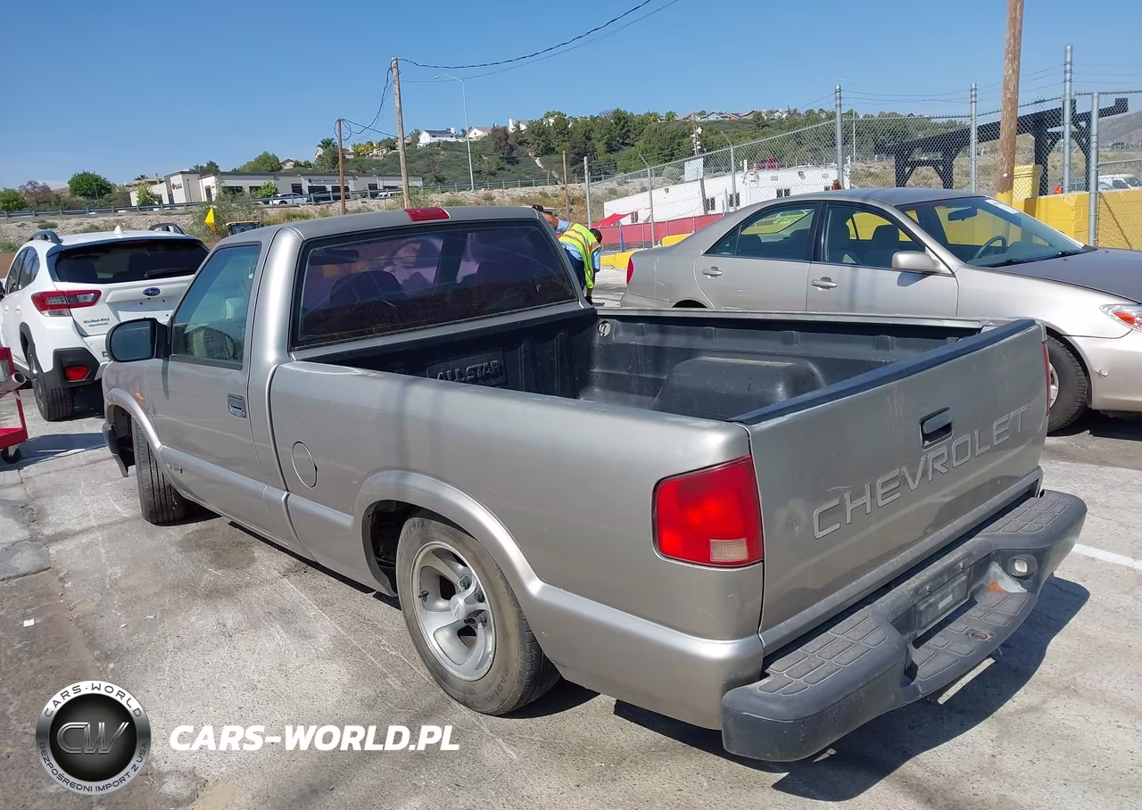 1999 Chevrolet S-10 VIN:1GCCS1442X8104219 - 3
