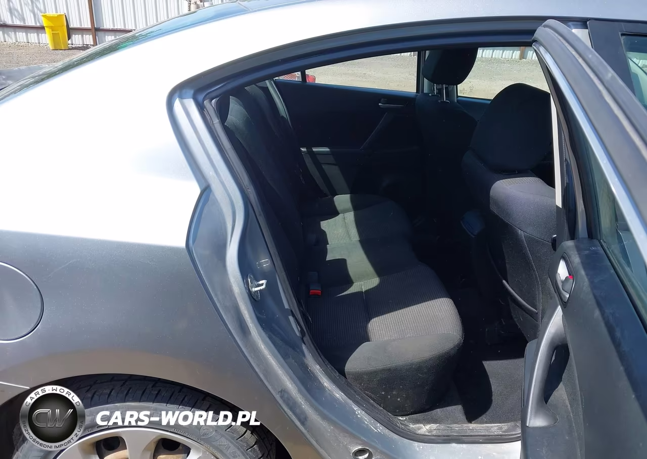 2013 Mazda Mazda3 I Sport VIN:JM1BL1UP7D1753280 - 8