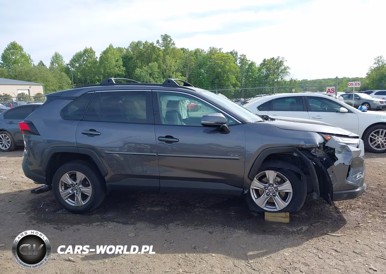 2023 Toyota Rav4 Xle VIN:2T3P1RFV4PC333277 - 13