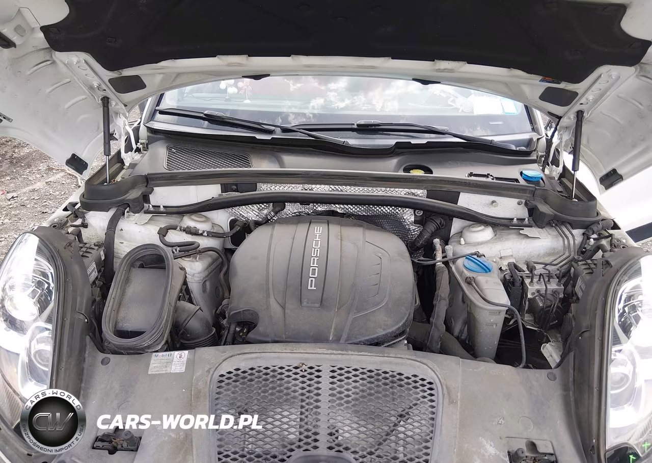 2018 Porsche Macan VIN:WP1AA2A5XJLB23472 - 10