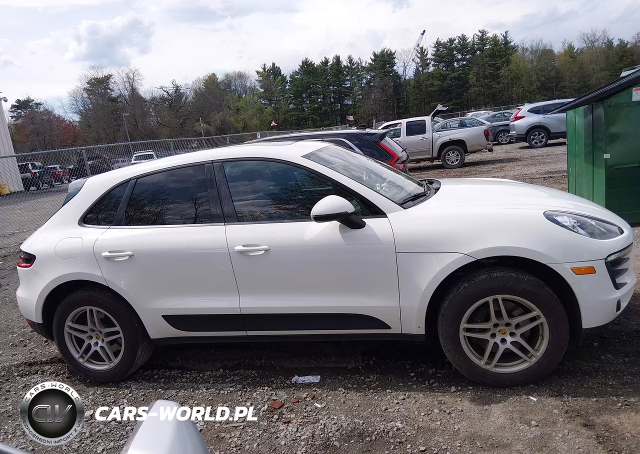 2018 Porsche Macan VIN:WP1AA2A5XJLB23472 - 13