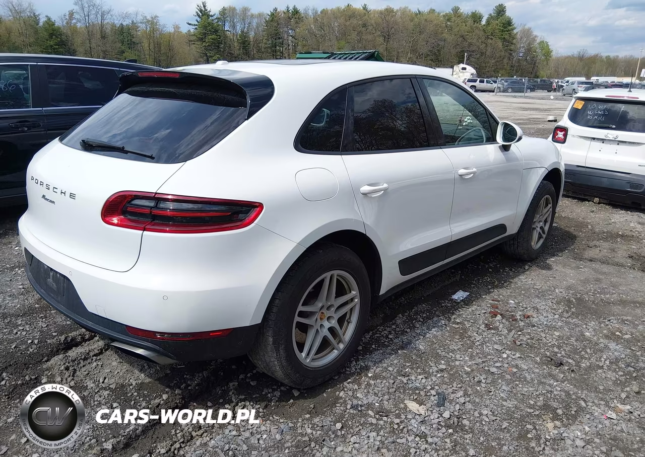 2018 Porsche Macan VIN:WP1AA2A5XJLB23472 - 4