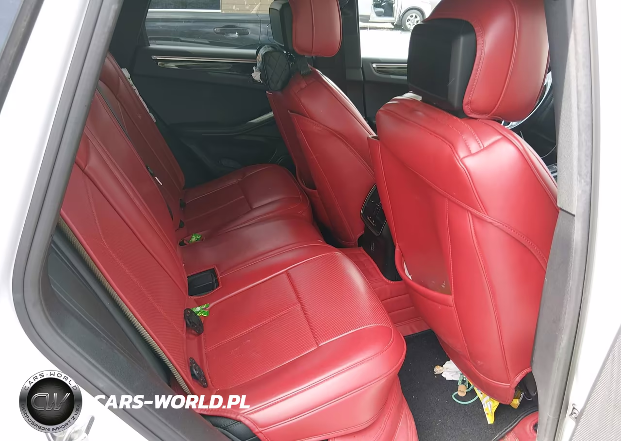 2018 Porsche Macan VIN:WP1AA2A5XJLB23472 - 8