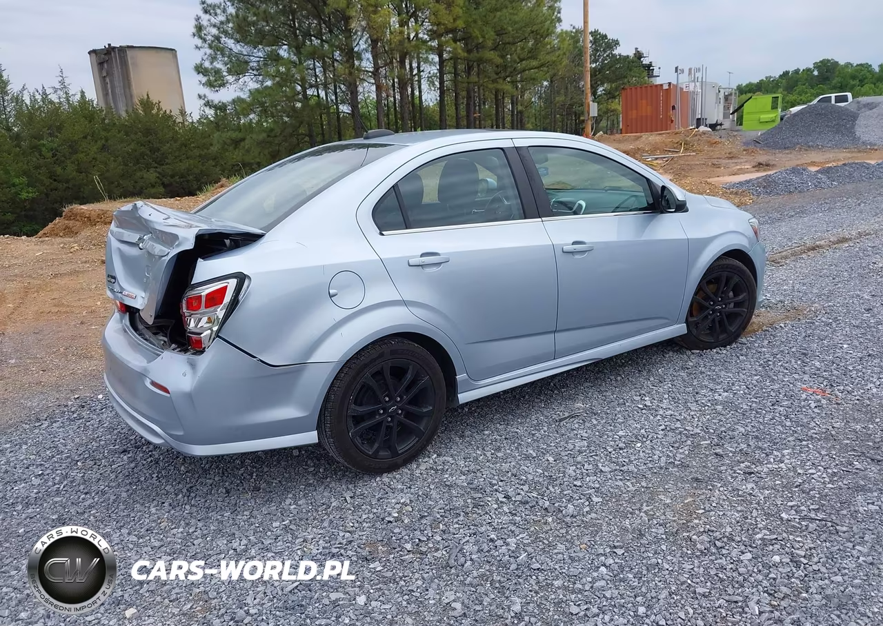 2018 Chevrolet Sonic Lt Auto VIN:1G1JD5SB1J4121840 - 4