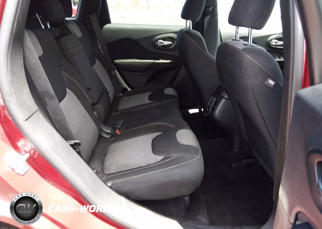 2016 Jeep Cherokee Sport VIN:1C4PJLAB6GW282388 - 8