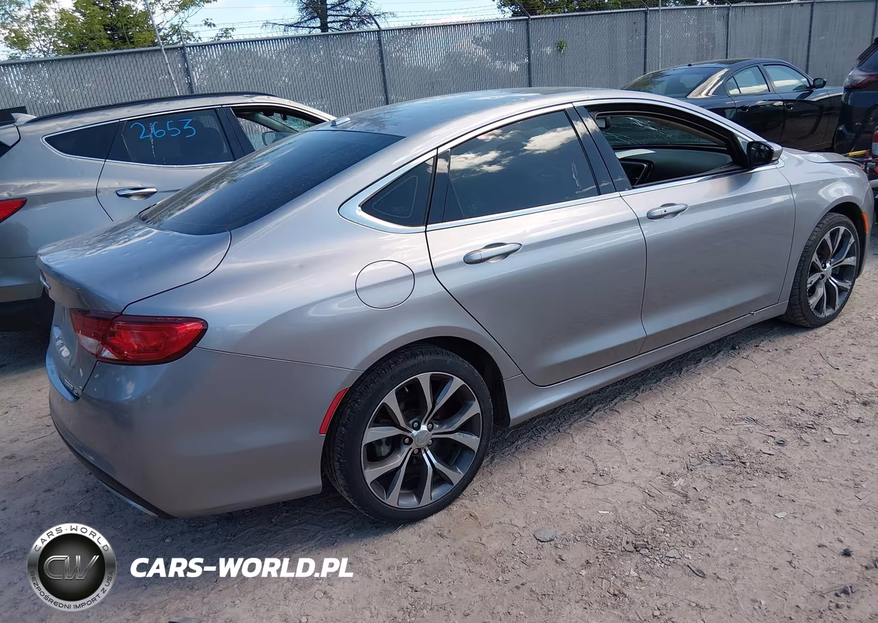 2015 Chrysler 200 C VIN:1C3CCCCG7FN565280 - 4
