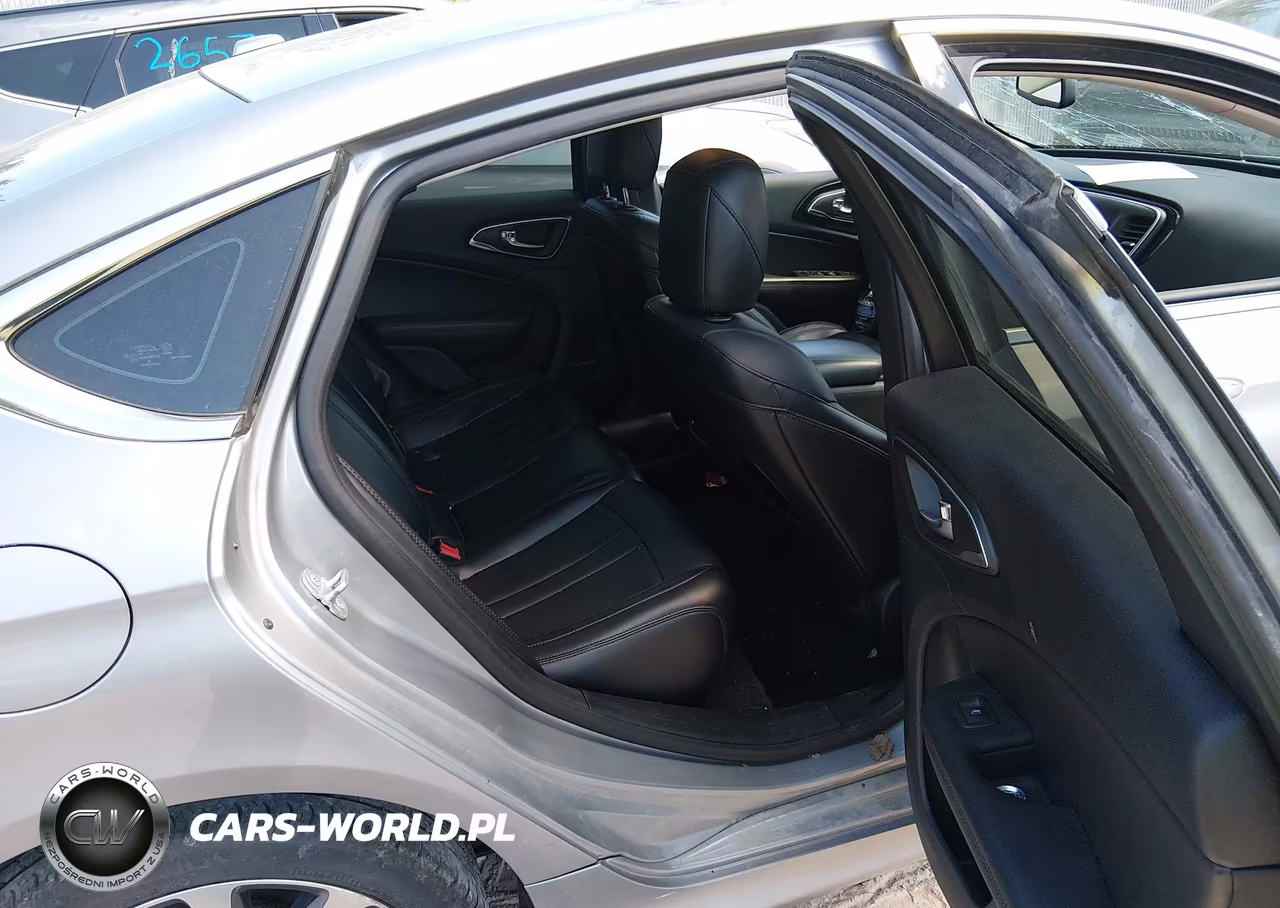 2015 Chrysler 200 C VIN:1C3CCCCG7FN565280 - 8