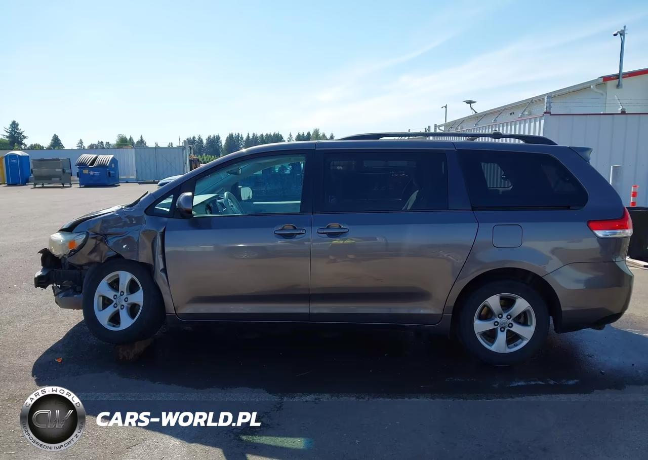 2013 Toyota Sienna Le V6 8 Passenger VIN:5TDKK3DC6DS307538 - 14