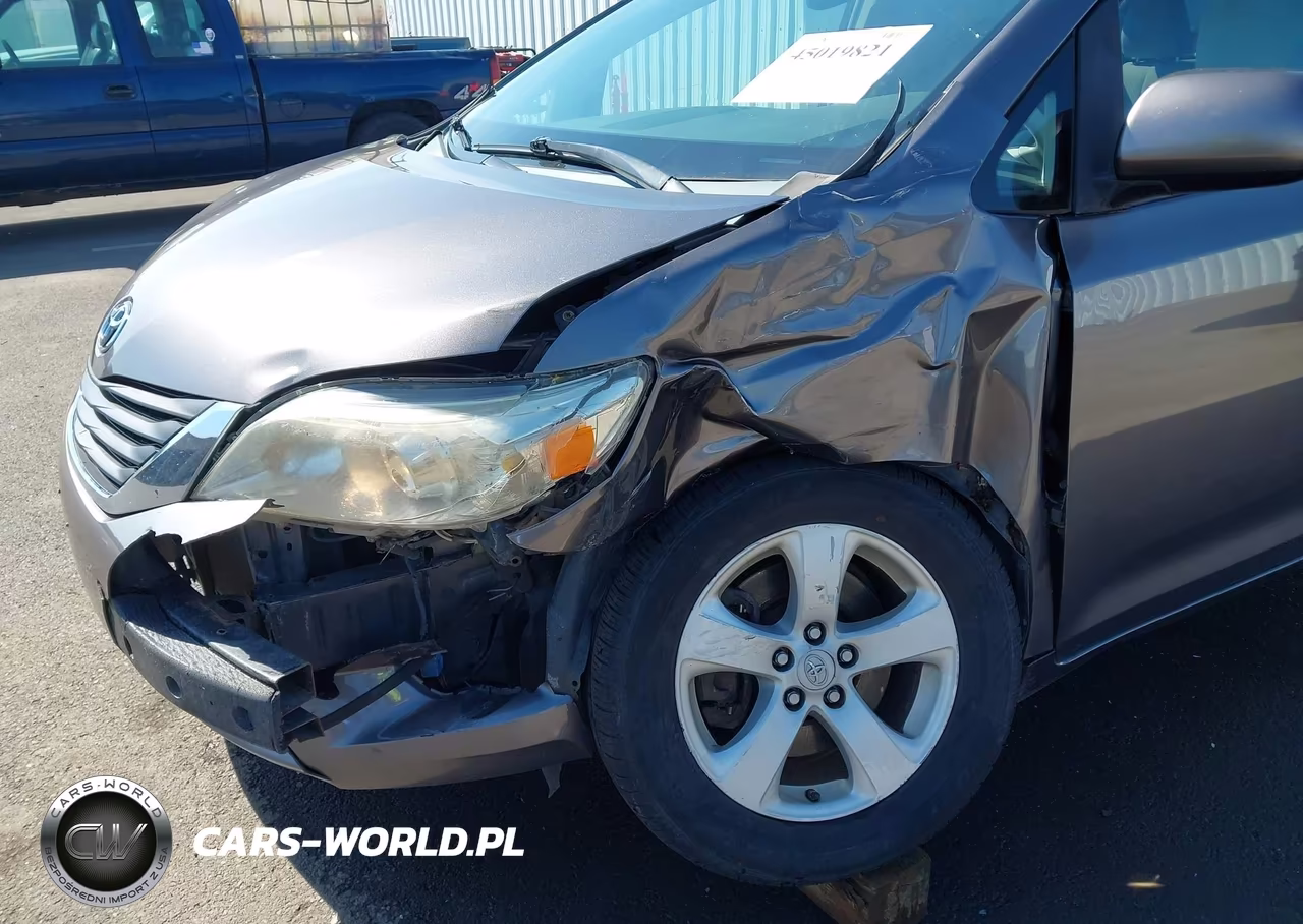 2013 Toyota Sienna Le V6 8 Passenger VIN:5TDKK3DC6DS307538 - 6