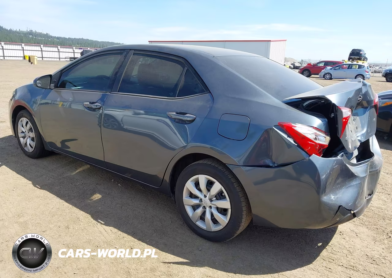 2015 Toyota Corolla Le VIN:2T1BURHE9FC245024 - 3