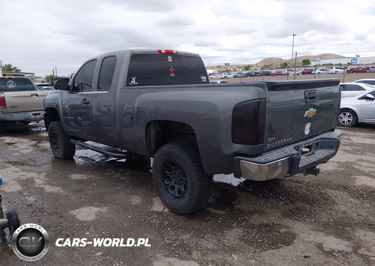 2011 Chevrolet Silverado 1500 Lt VIN:1GCRKSE33BZ207772 - 3