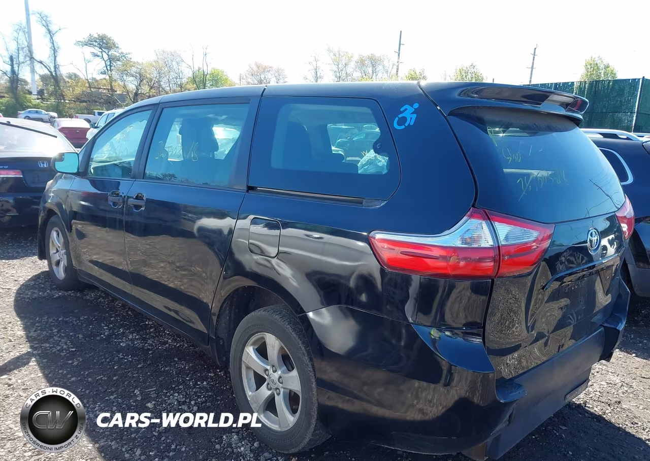 2018 Toyota Sienna L 7 Passenger VIN:5TDZZ3DC9JS962007 - 3