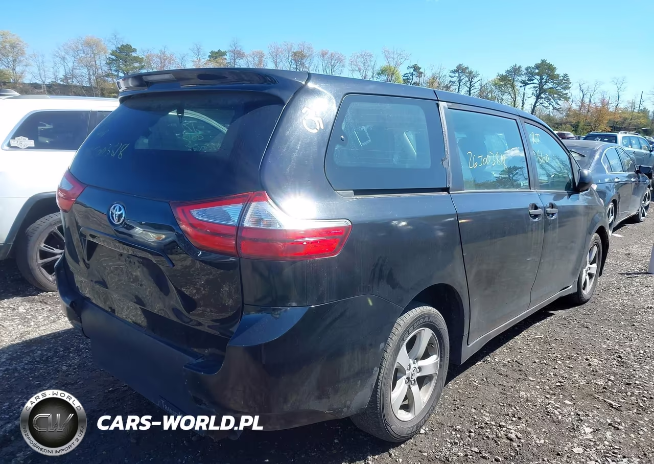 2018 Toyota Sienna L 7 Passenger VIN:5TDZZ3DC9JS962007 - 4