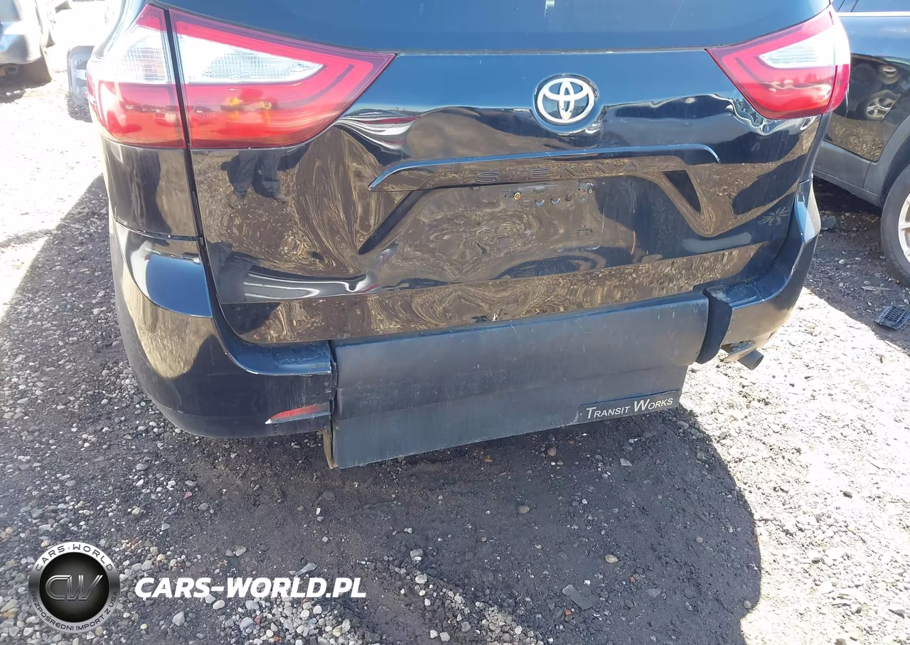 2018 Toyota Sienna L 7 Passenger VIN:5TDZZ3DC9JS962007 - 6