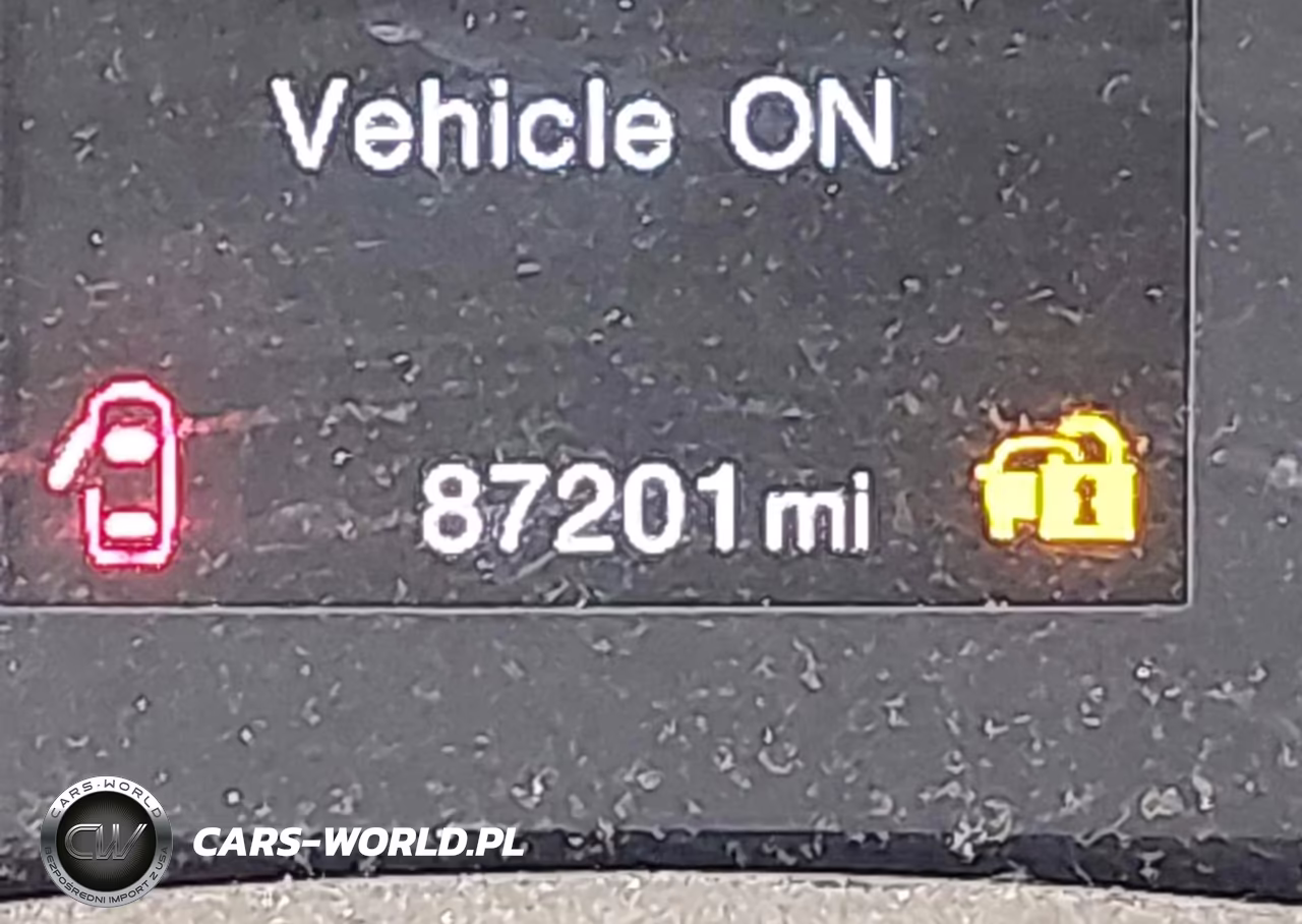 2018 Jeep Renegade Sport 4X4 VIN:ZACCJBABXJPH51673 - 16