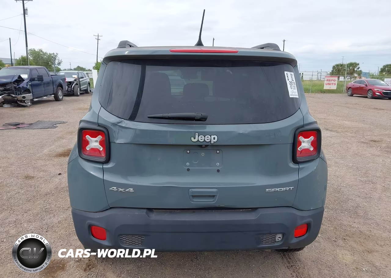 2018 Jeep Renegade Sport 4X4 VIN:ZACCJBABXJPH51673 - 17
