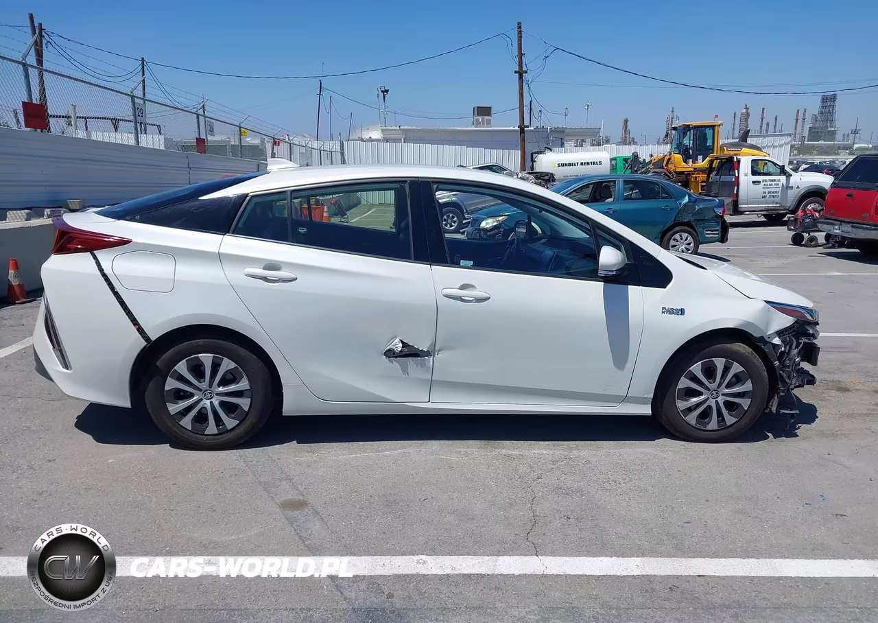2020 Toyota Prius Prime Xle VIN:JTDKARFP8L3147393 - 13