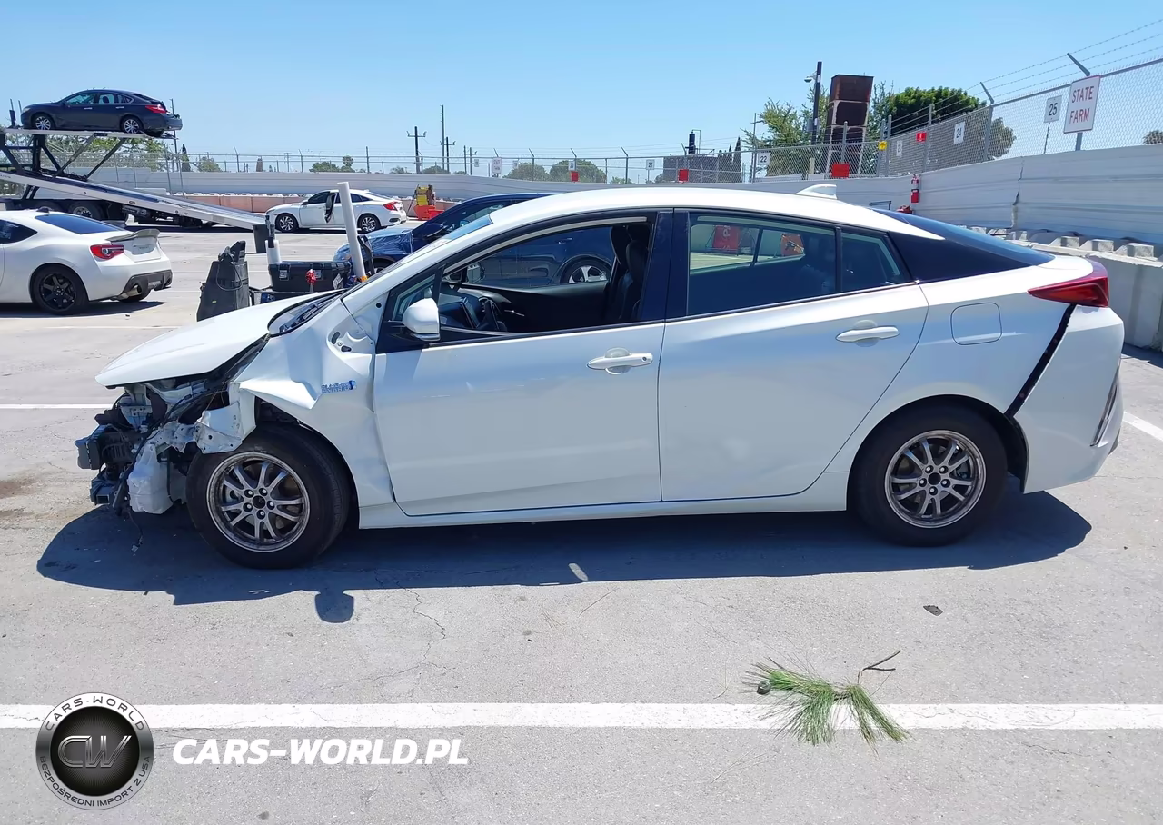 2020 Toyota Prius Prime Xle VIN:JTDKARFP8L3147393 - 14
