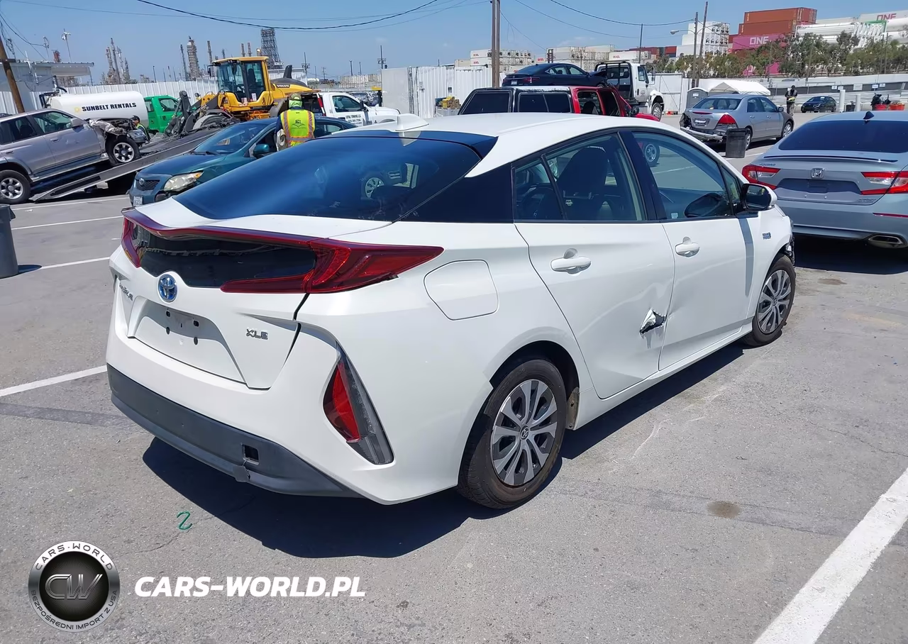 2020 Toyota Prius Prime Xle VIN:JTDKARFP8L3147393 - 4