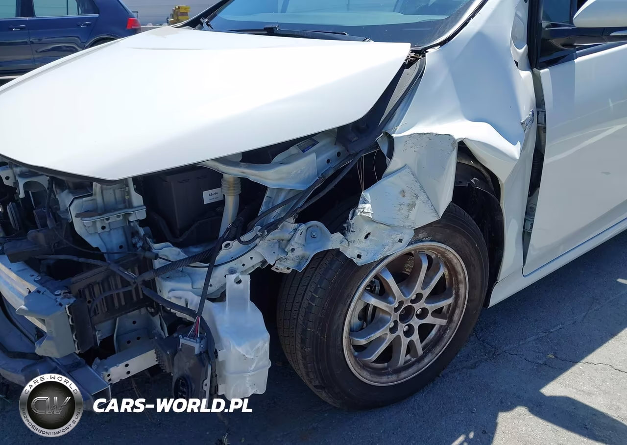 2020 Toyota Prius Prime Xle VIN:JTDKARFP8L3147393 - 6