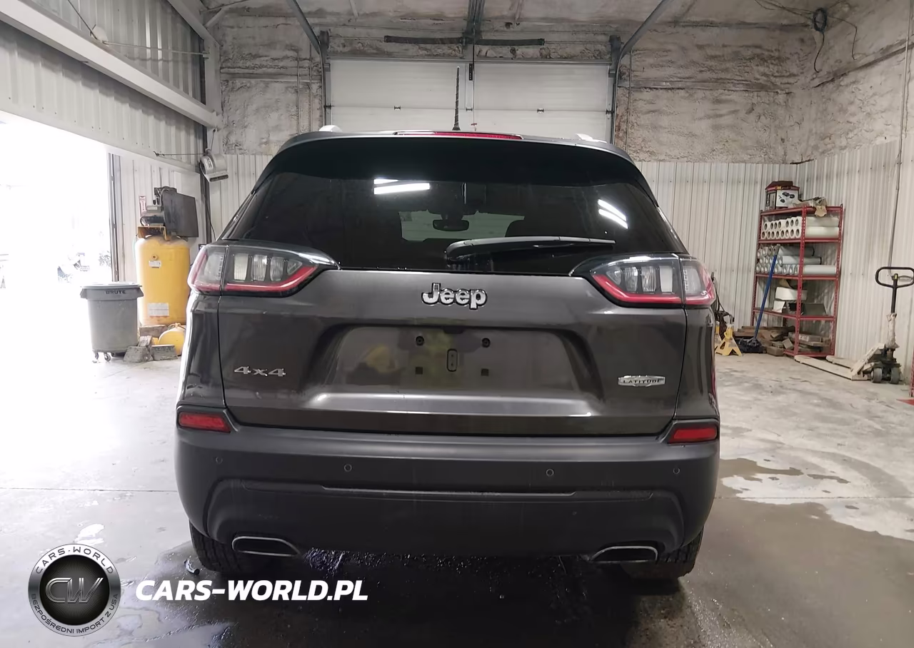2019 Jeep Cherokee Latitude Plus 4X4 VIN:1C4PJMLN4KD229609 - 16