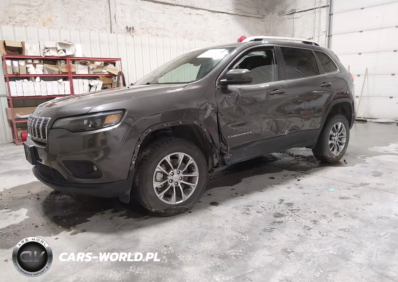 2019 Jeep Cherokee Latitude Plus 4X4 VIN:1C4PJMLN4KD229609 - 2