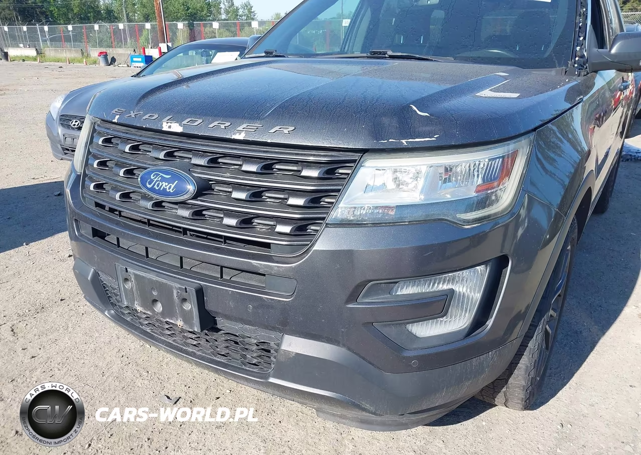 2017 Ford Explorer Xlt VIN:1FM5K8D88HGA70746 - 6