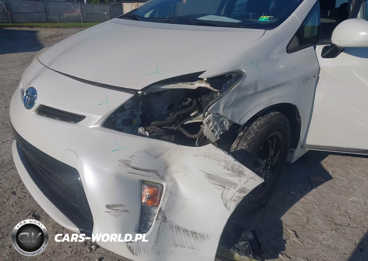 2014 Toyota Prius Three VIN:JTDKN3DU7E0388134 - 6