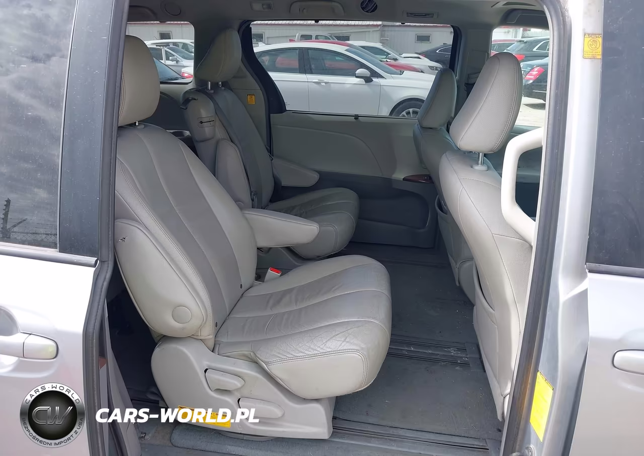 2011 Toyota Sienna Xle V6 VIN:5TDYK3DCXBS123680 - 8