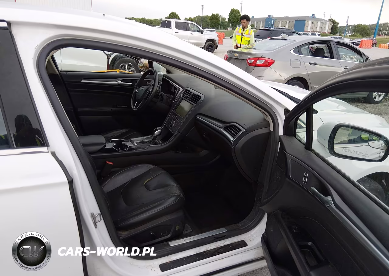 2014 Ford Fusion Titanium VIN:3FA6P0K97ER208844 - 5