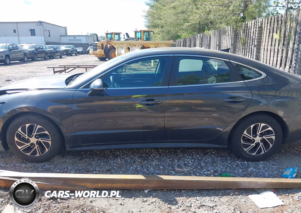 2023 Hyundai Sonata Hybrid Blue VIN:KMHL24JJ2PA067513 - 18