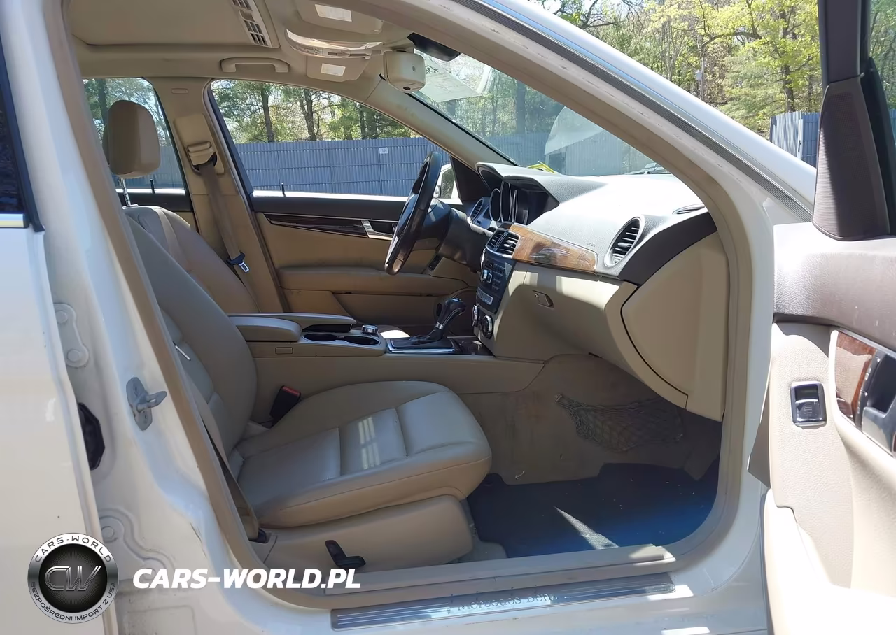 2013 Mercedes-Benz C 300 Sport 4Matic VIN:WDDGF8ABXDR286605 - 5