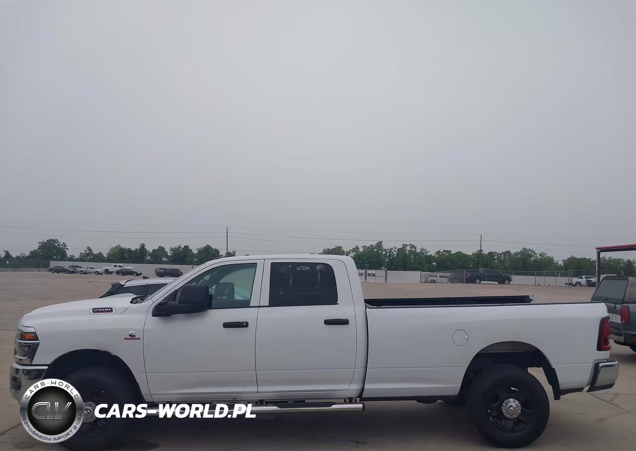 2025 Ram 2500 Tradesman 4X4 8' Box VIN:3C6UR5HL6SG526576 - 14