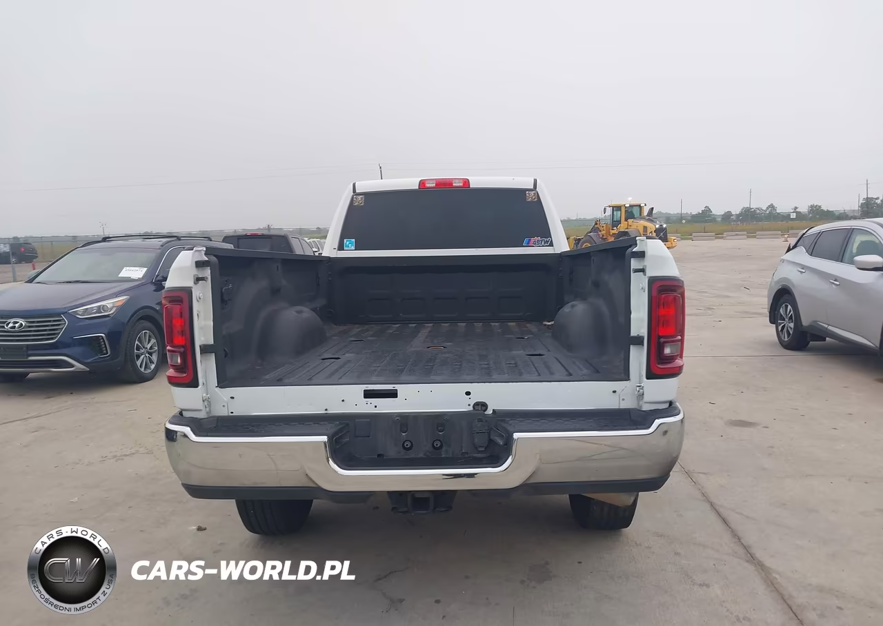 2025 Ram 2500 Tradesman 4X4 8' Box VIN:3C6UR5HL6SG526576 - 16
