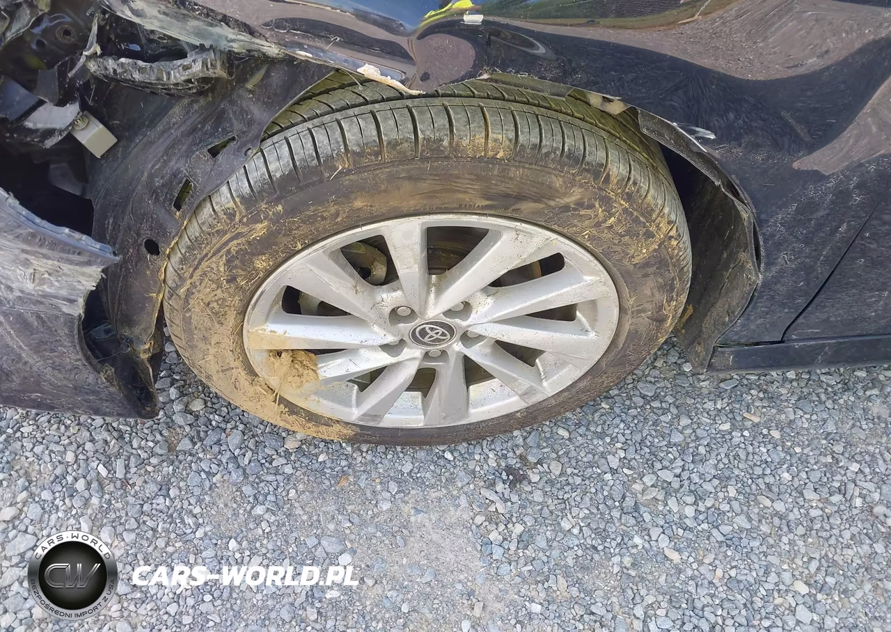 2021 Toyota Camry Le VIN:4T1C11AK7MU430599 - 12