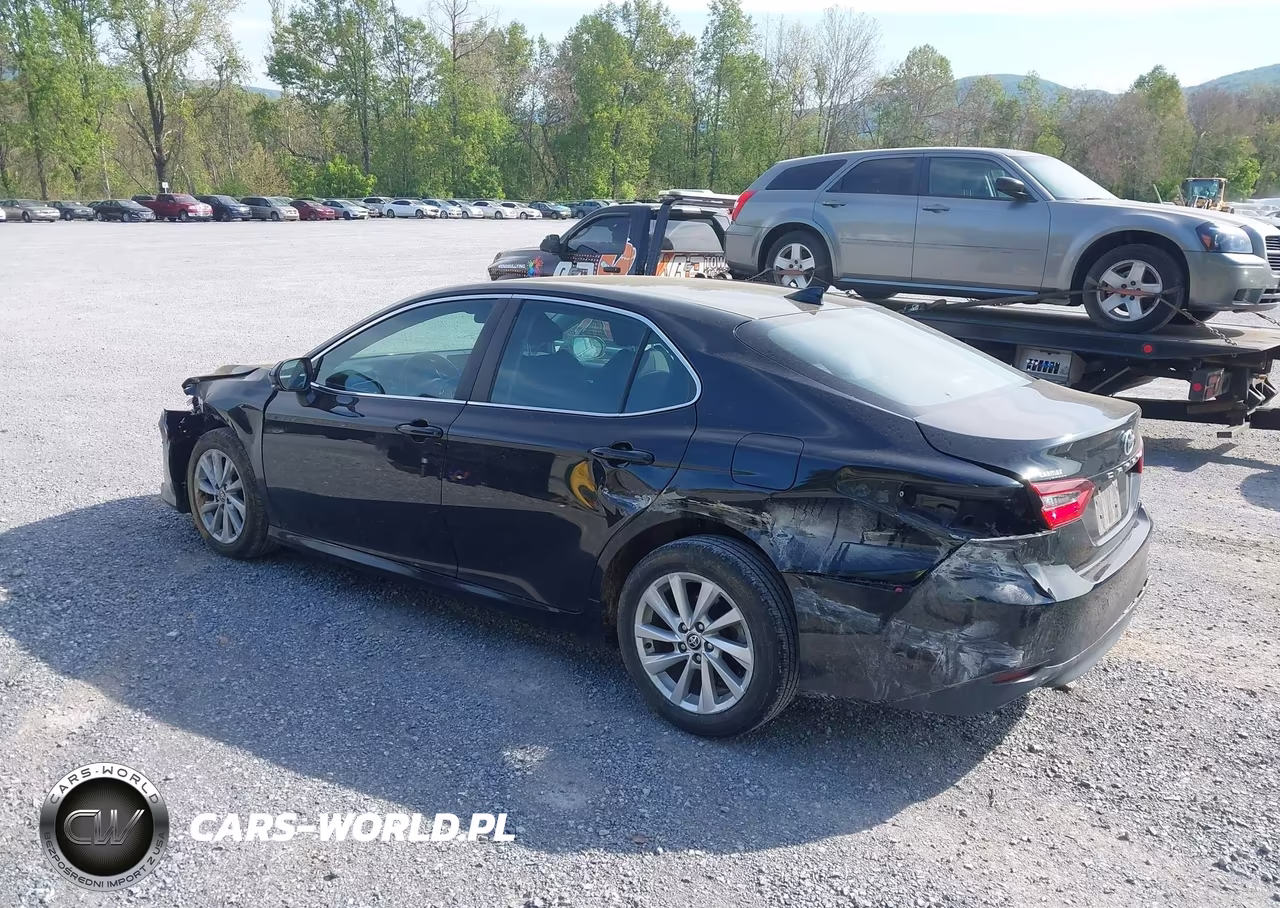2021 Toyota Camry Le VIN:4T1C11AK7MU430599 - 3