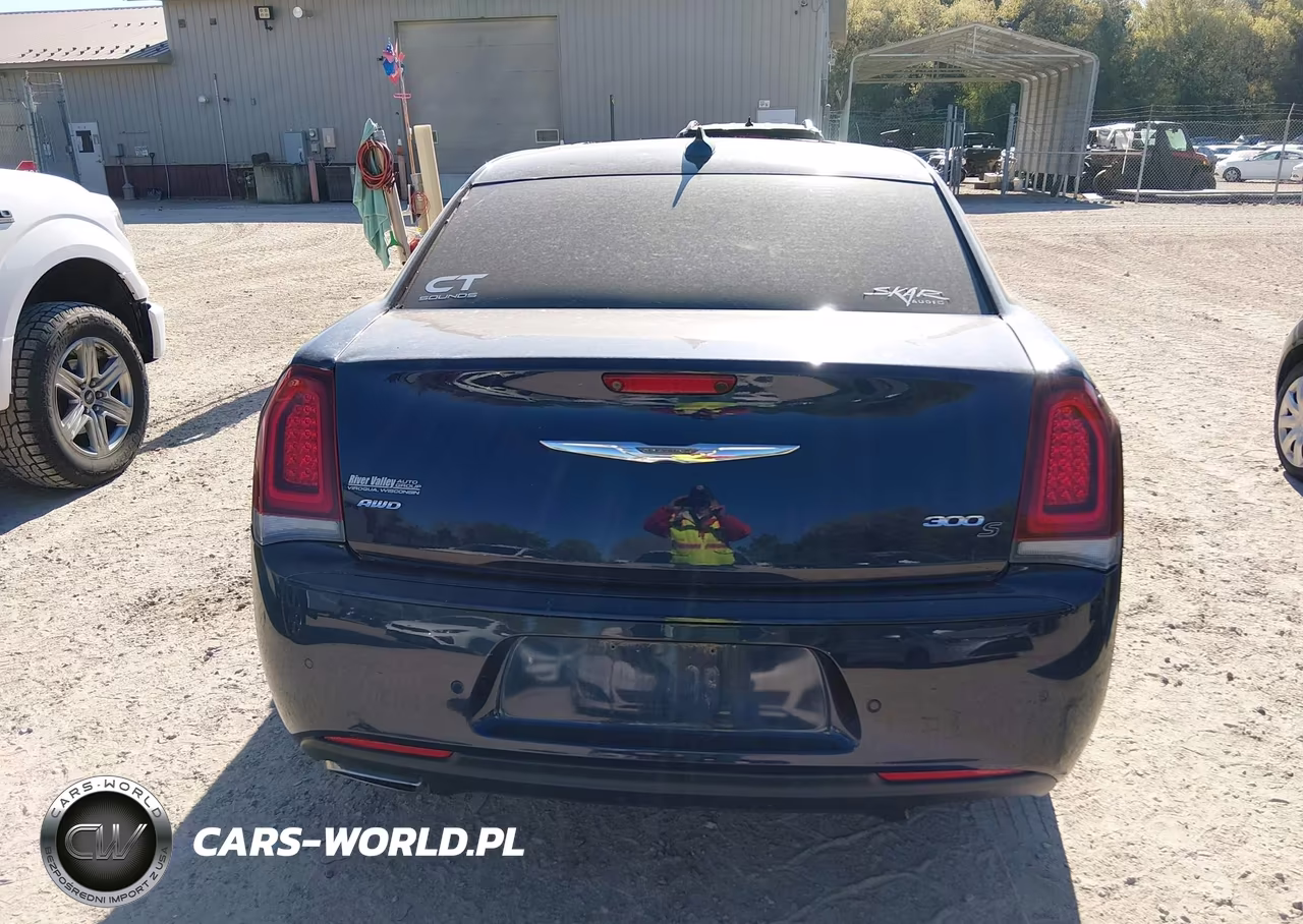 2017 Chrysler 300 300S Awd VIN:2C3CCAGG9HH588327 - 16
