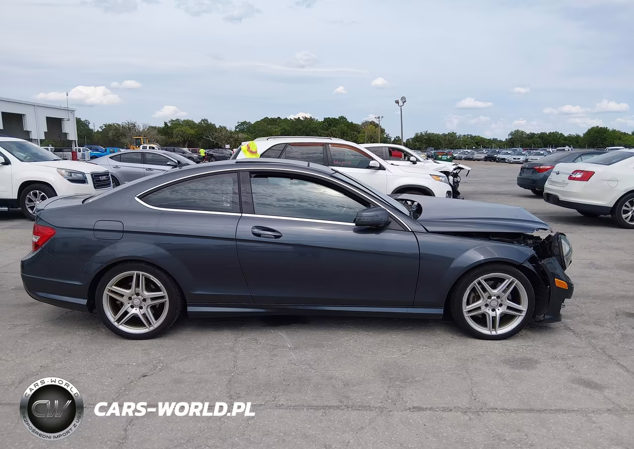 2014 Mercedes-Benz C 350 Sport 4Matic VIN:WDDGJ8JB1EG318899 - 13