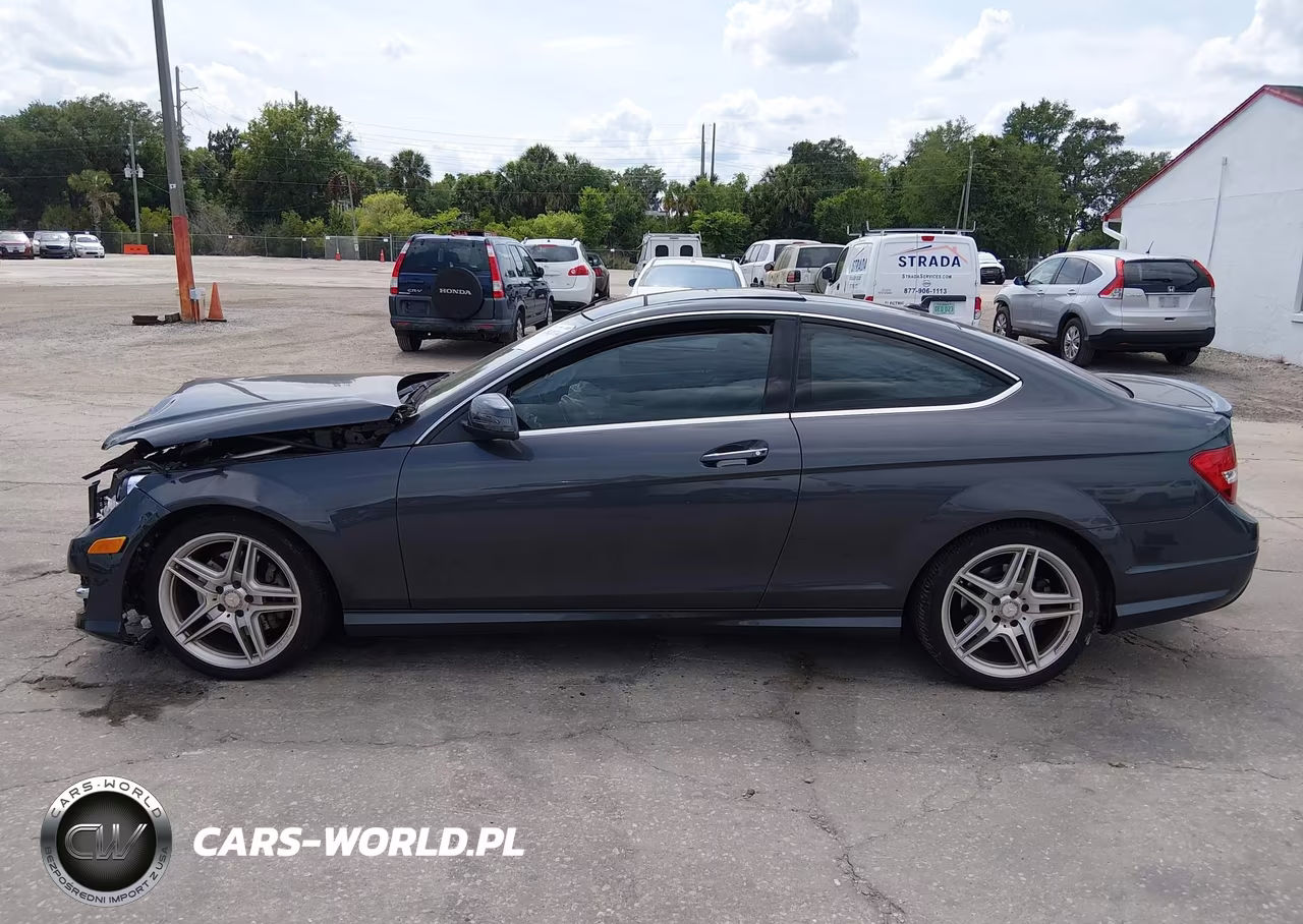2014 Mercedes-Benz C 350 Sport 4Matic VIN:WDDGJ8JB1EG318899 - 14