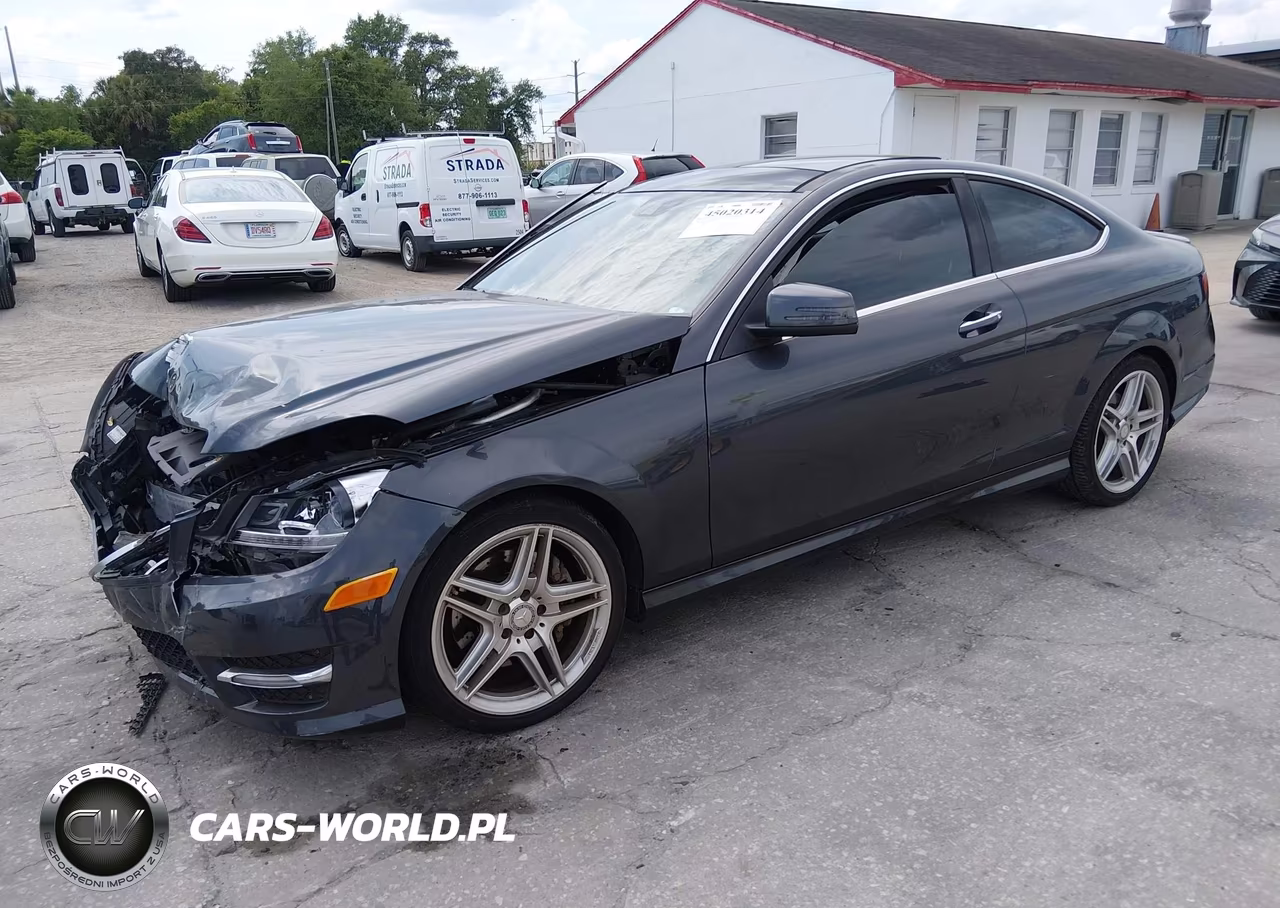 2014 Mercedes-Benz C 350 Sport 4Matic VIN:WDDGJ8JB1EG318899 - 2