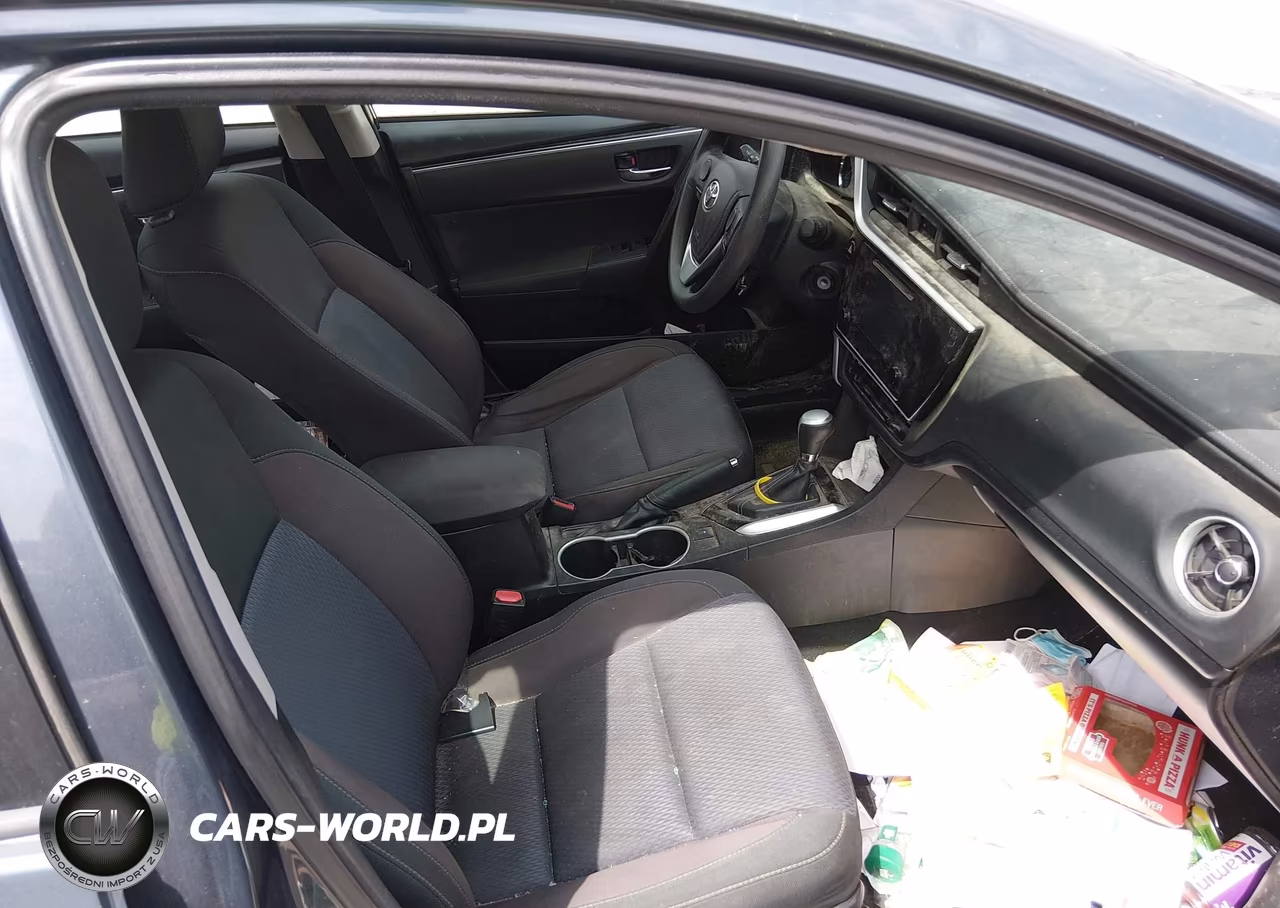 2018 Toyota Corolla Le VIN:5YFBURHE5JP816338 - 5
